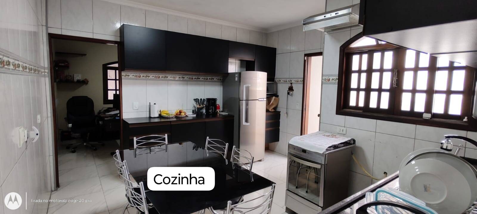 Casa à venda com 2 quartos, 280m² - Foto 2