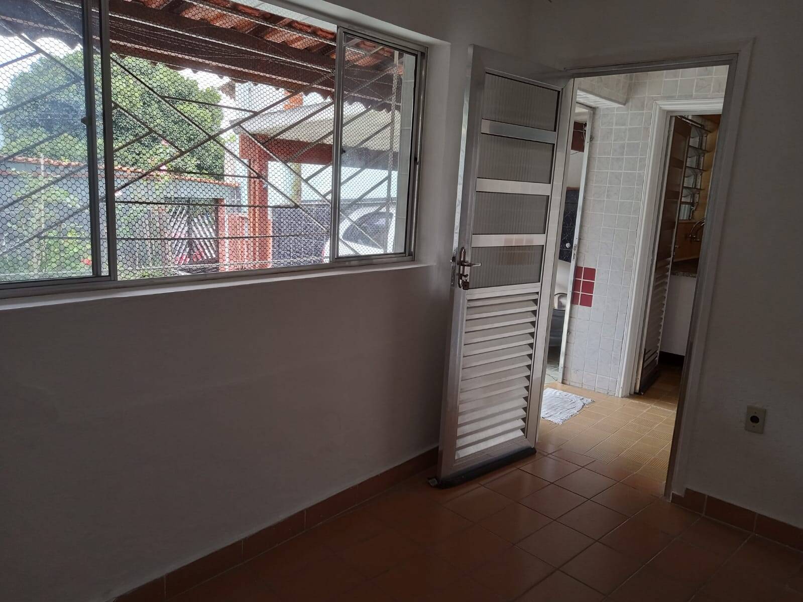 Casa à venda com 2 quartos, 150m² - Foto 12