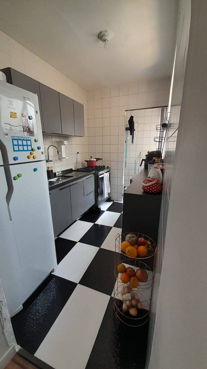 Apartamento à venda com 2 quartos, 56m² - Foto 3