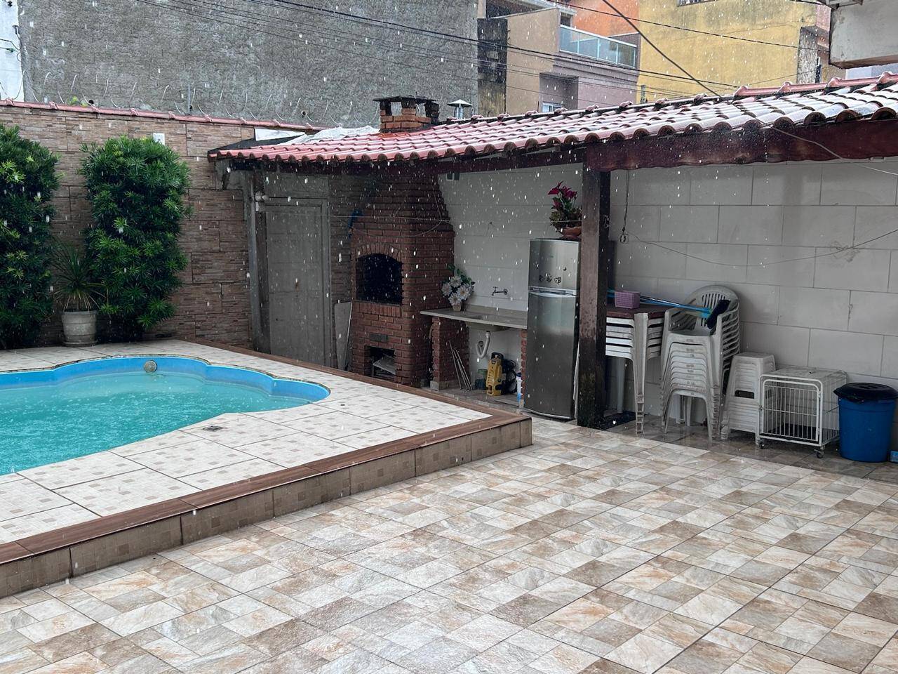 Casa à venda com 4 quartos, 250m² - Foto 9