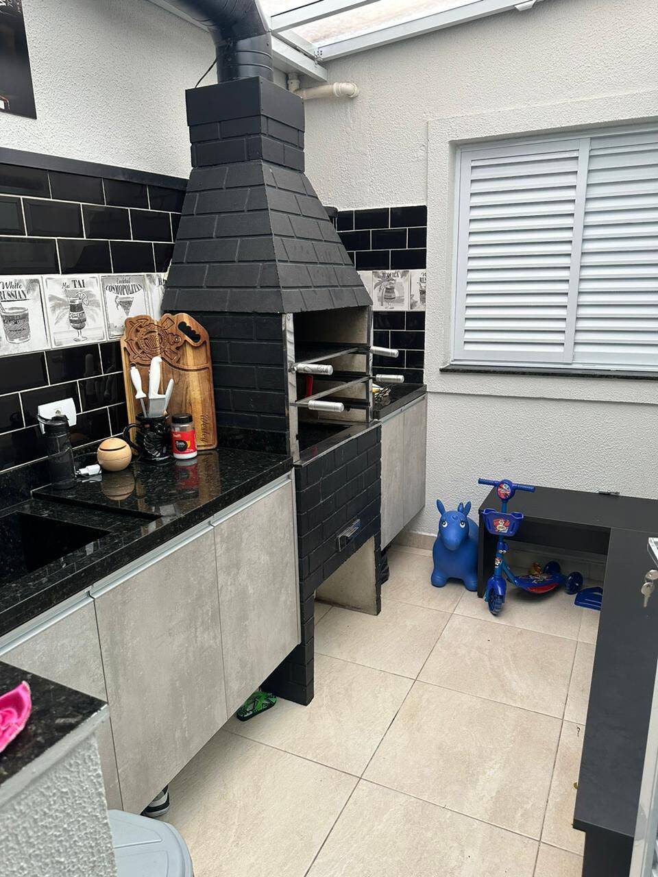 Apartamento à venda com 2 quartos, 65m² - Foto 2