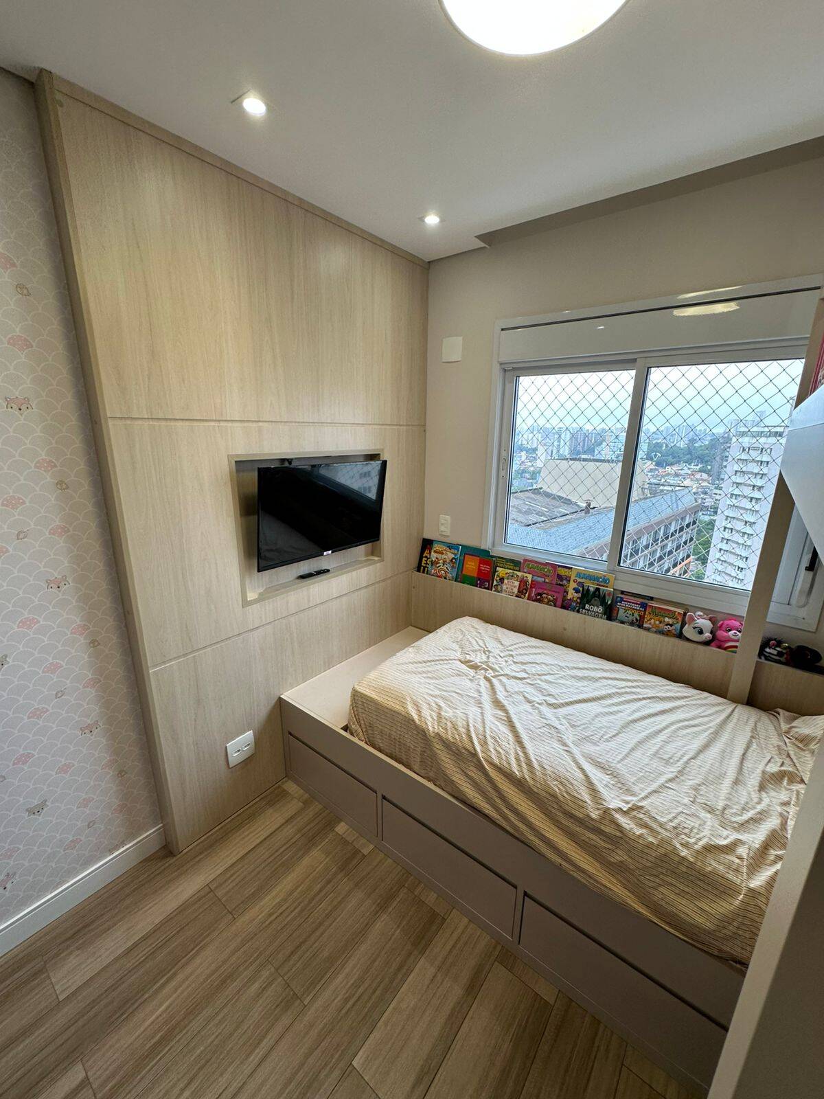 Apartamento à venda com 3 quartos, 95m² - Foto 4