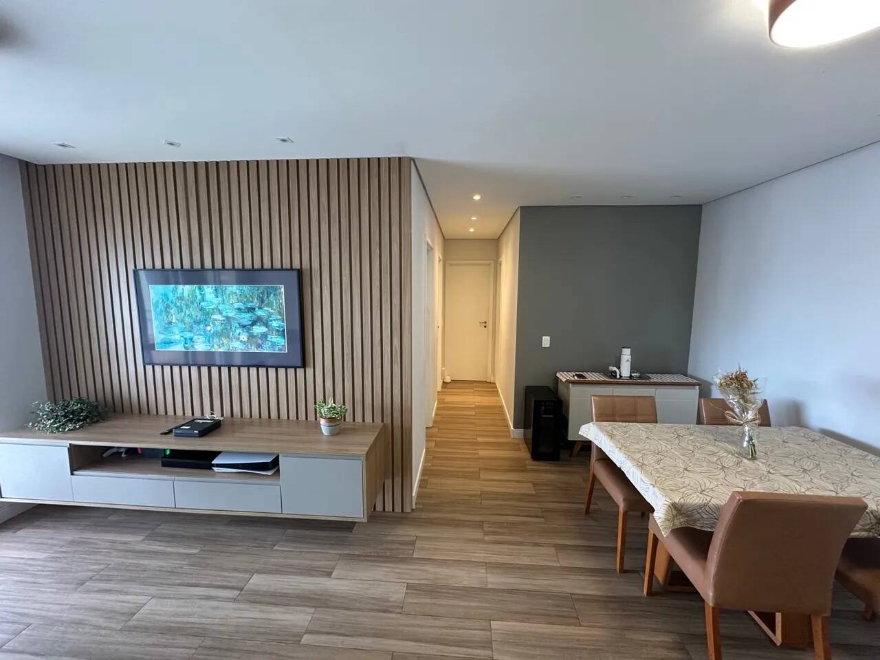 Apartamento à venda com 3 quartos, 95m² - Foto 1