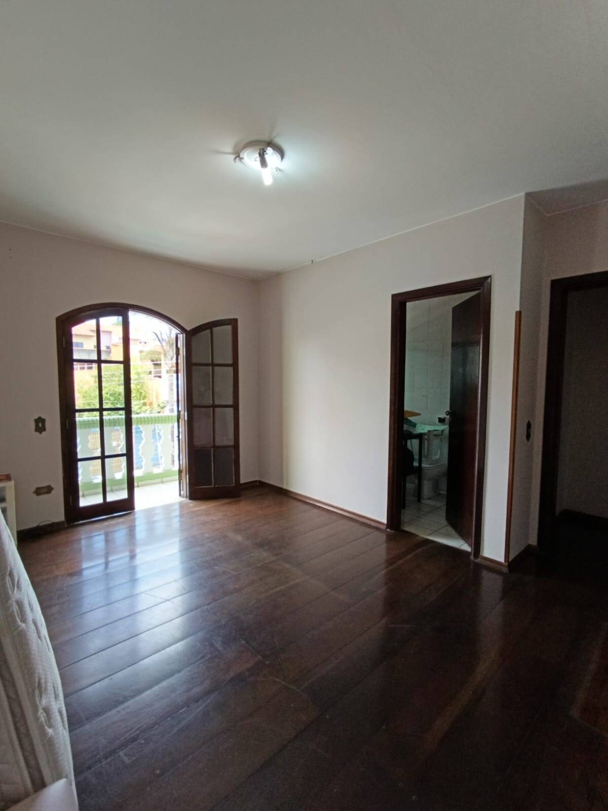 Casa à venda com 4 quartos, 230m² - Foto 9