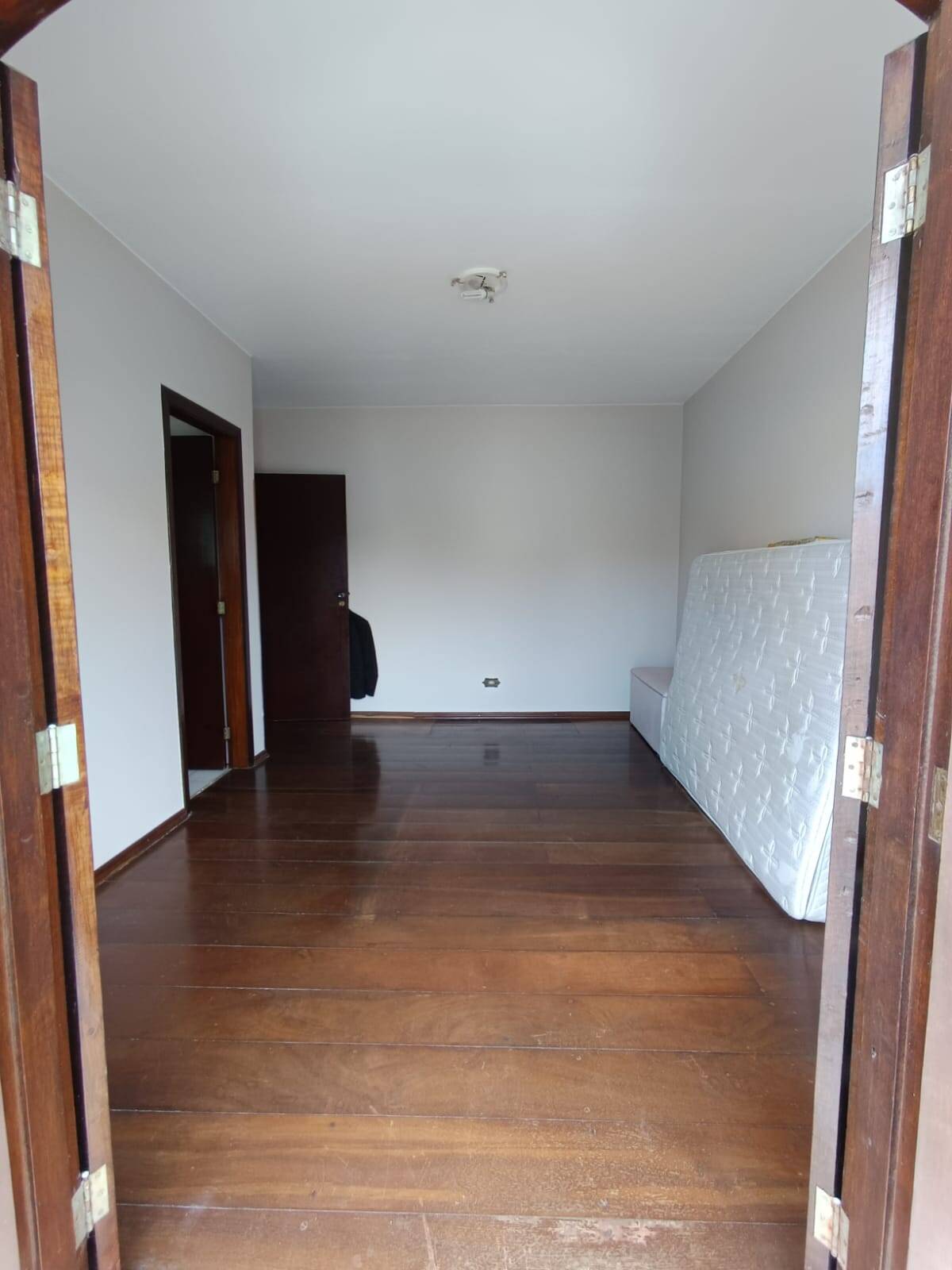 Casa à venda com 4 quartos, 230m² - Foto 13